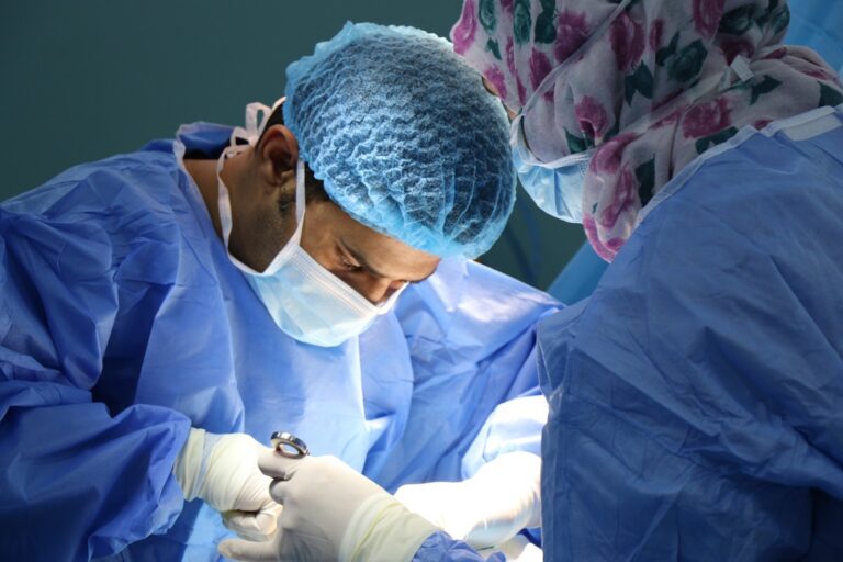 Razões para investir em manutenção profissional para equipamentos veterinários